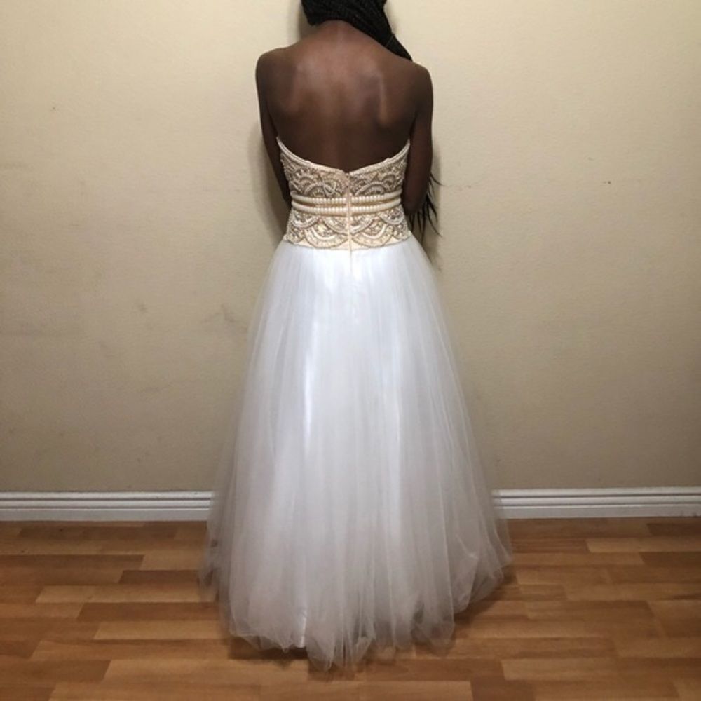Madison James Strapless Prom Dress Size 2 - Picture 4 of 16
